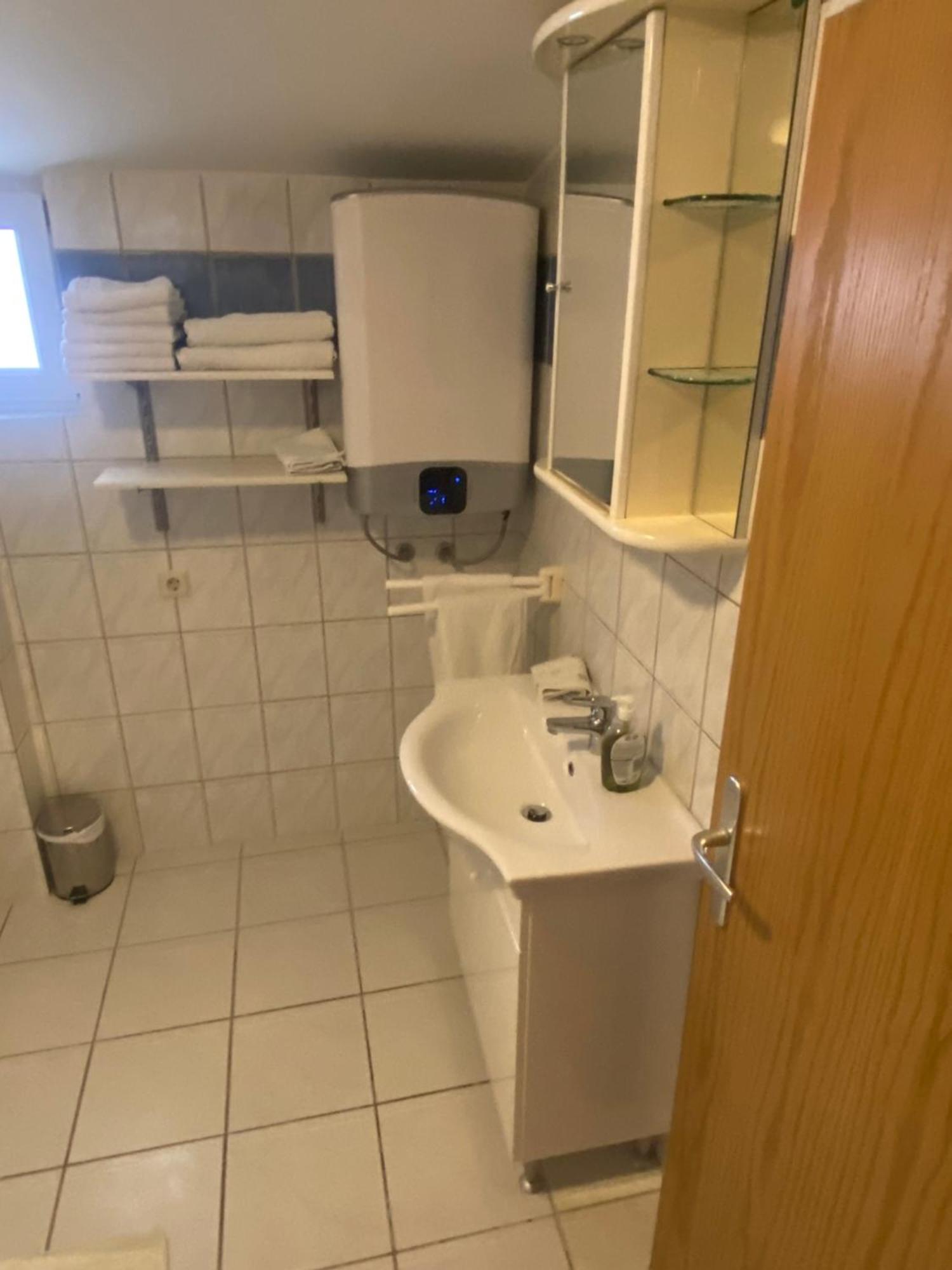 Ferien Haus Evita Auf Insel Vir - Wohnung I Kültér fotó